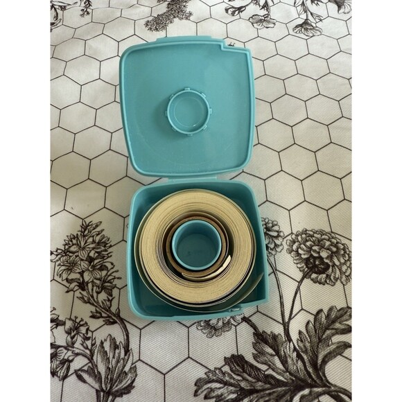 Vintage Tupperware Label Dispenser with Freezer Label Stickers Blue 1446-3 Aqua - Picture 3 of 8
